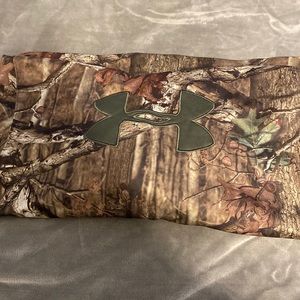 Men’s large under armour hoodie/ camouflage